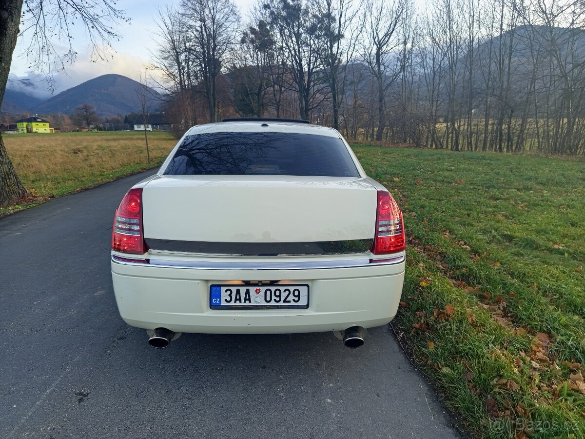 CHRYSLER 300C 5.7HEMI AWD VÝMĚNA MOŽNÁ - 4