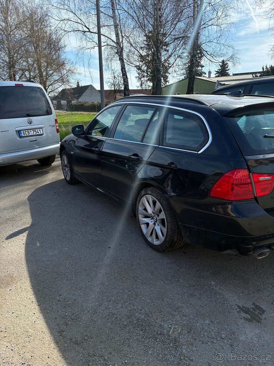 BMW E91 2.0 d (2011) na náhradní díly - 4