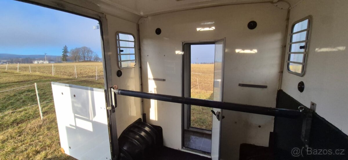 Přepravník na koně na podvozku Peugeot boxer - 4