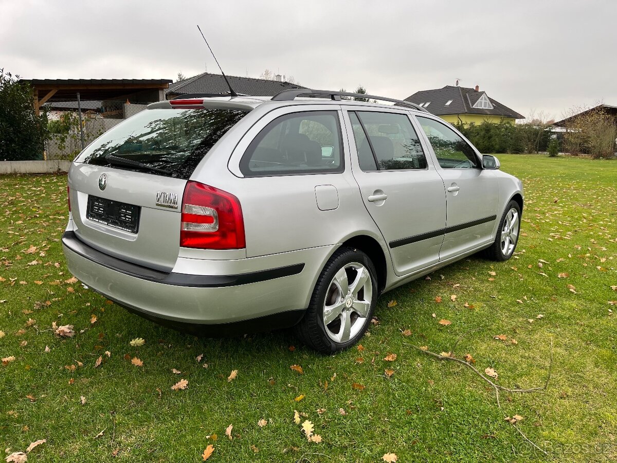 Škoda Octavia 2.0 TDI Elegance - 4