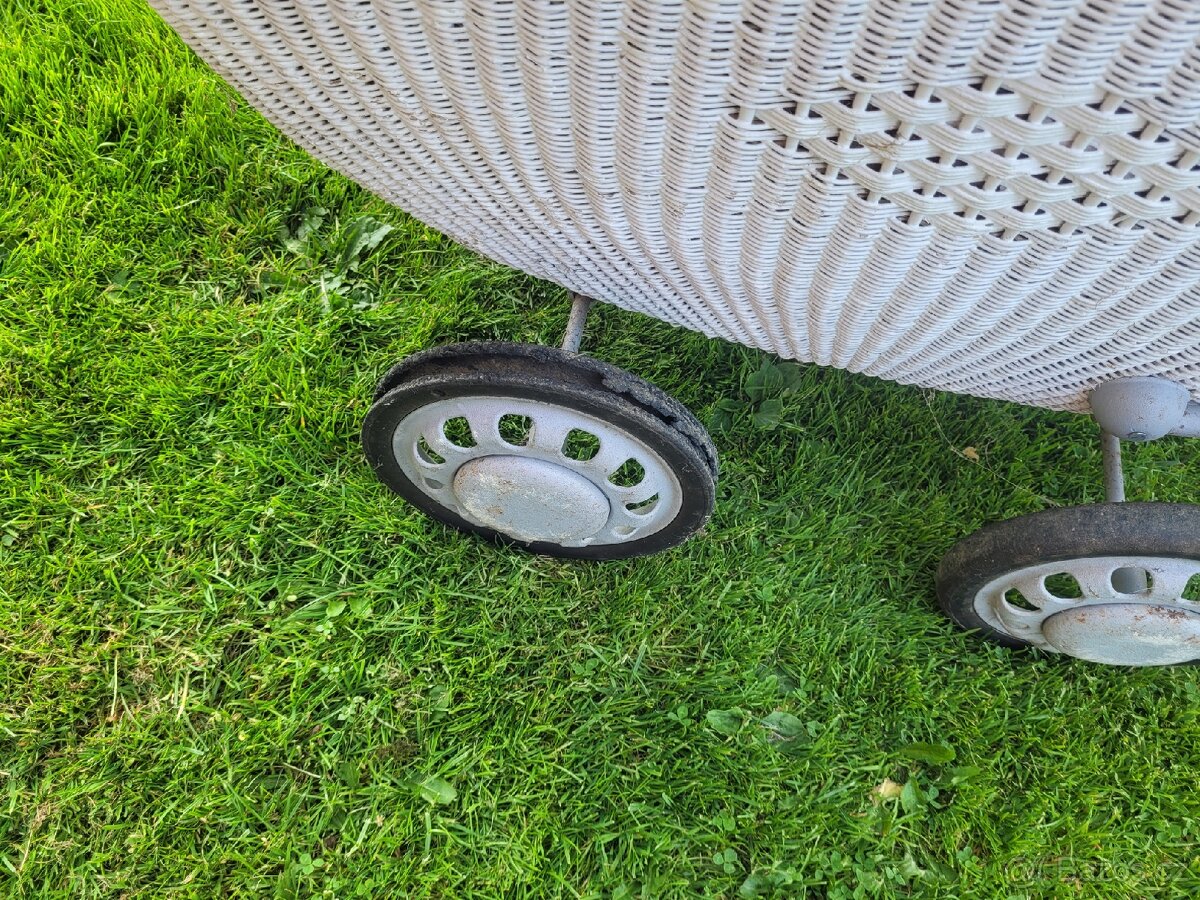 Kočárek z 50.let - 4