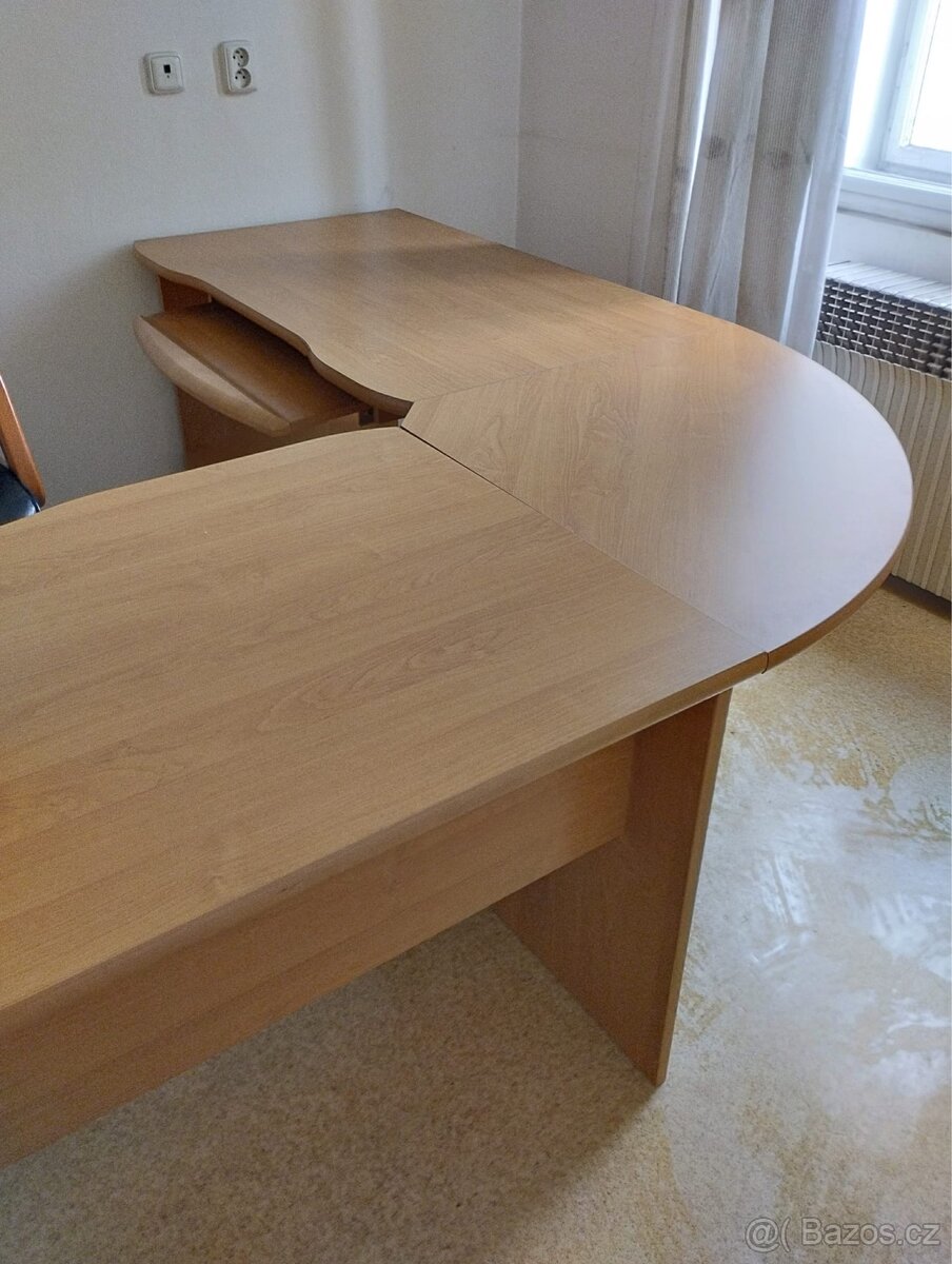Kancelářský stůl - 4