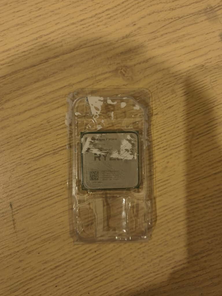 AMD Ryzen 7 2700X - 4