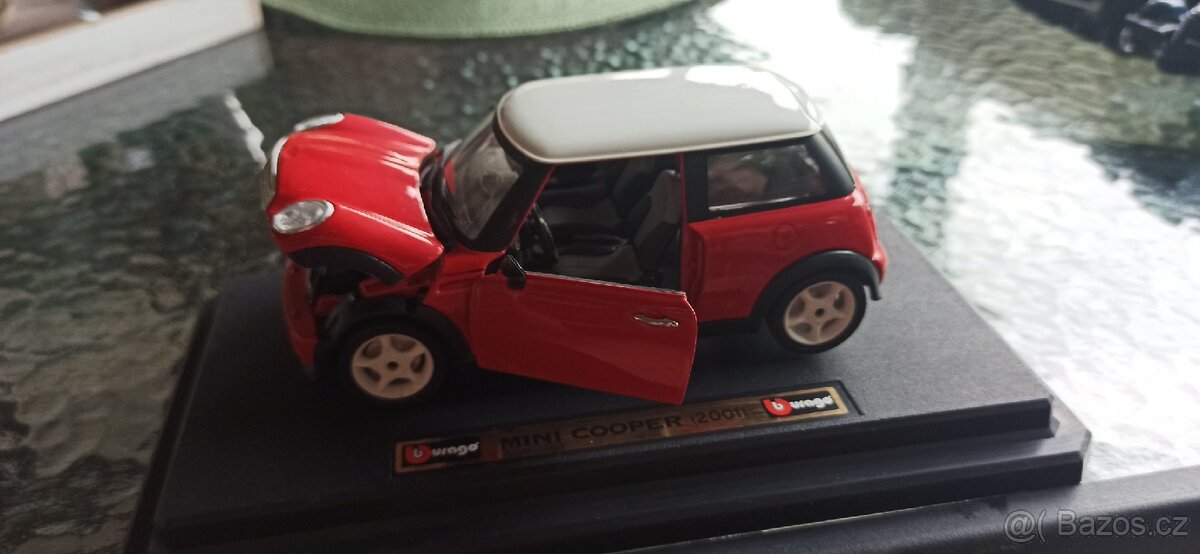 Sberatelske modely aut. - 4