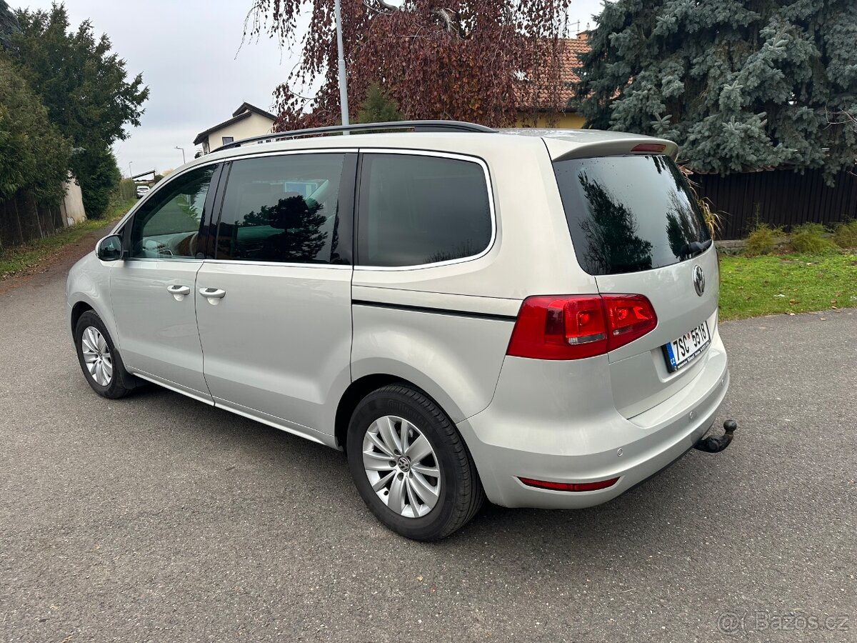 VW SHARAN 2.0 TDI 103 kW 4 MOTION 7 MÍST - 4