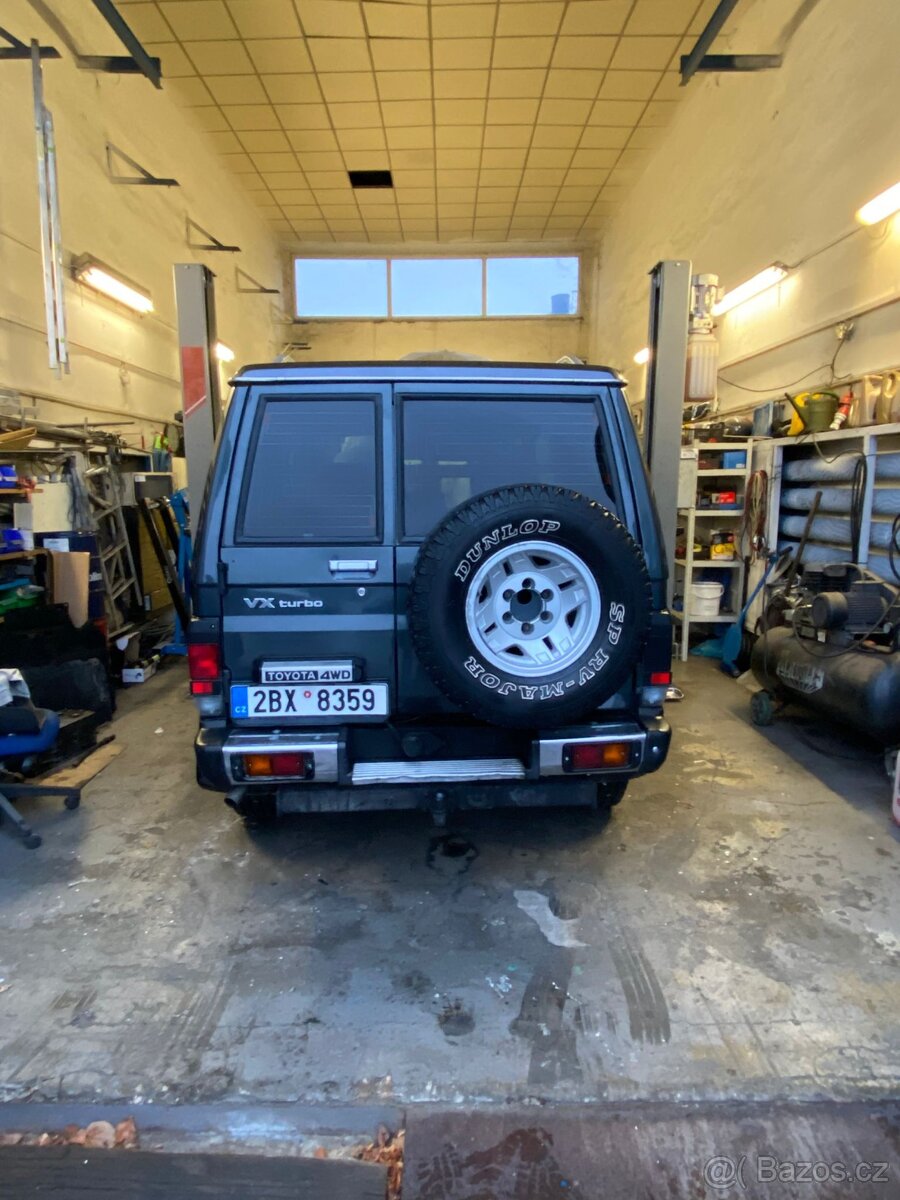 Toyota land cruiser 70 - 4