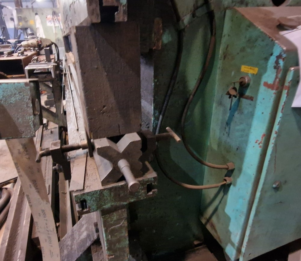 Hydraulický ohraňovací lis LE 100/3000 - 4