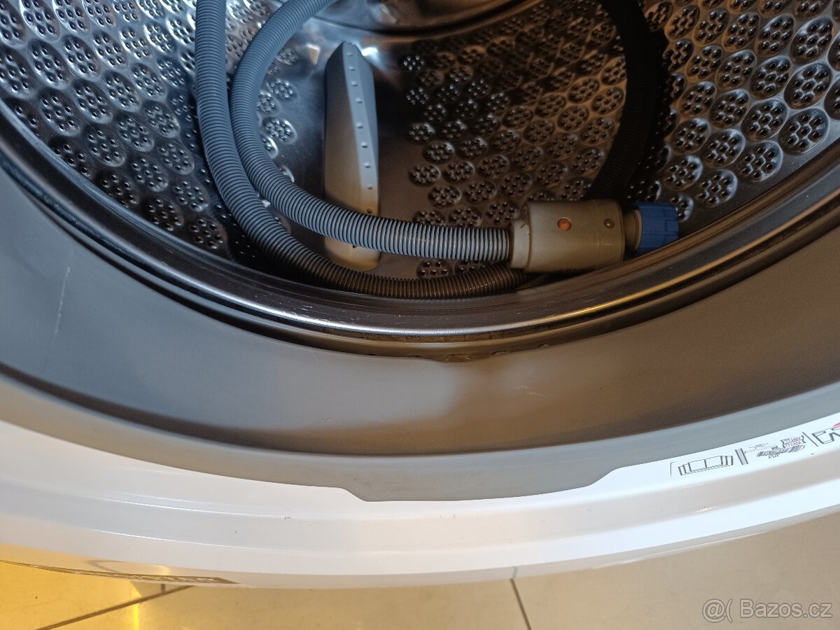 Parní pračka AEG na 9 kg prádla - 4