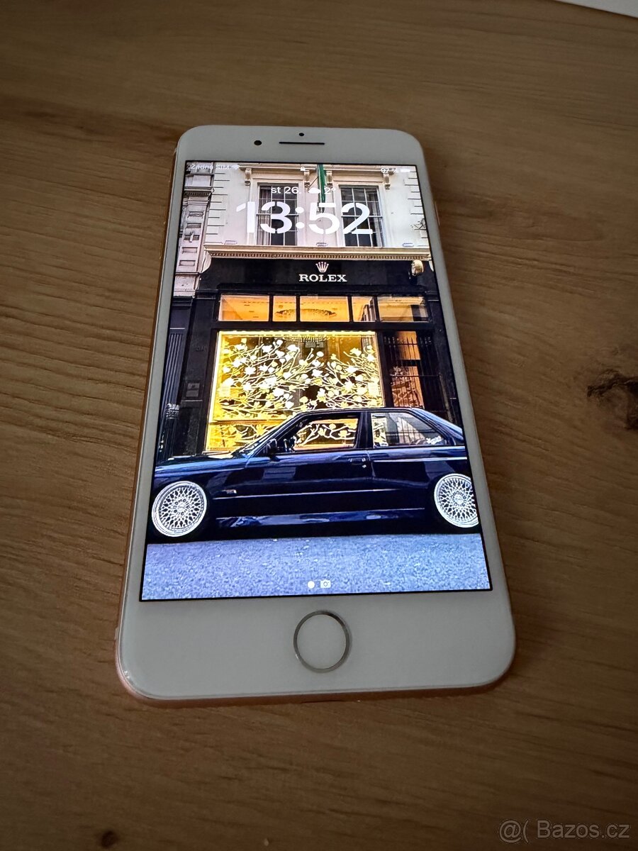 Apple iPhone 8 Plus 64 GB Gold - 4
