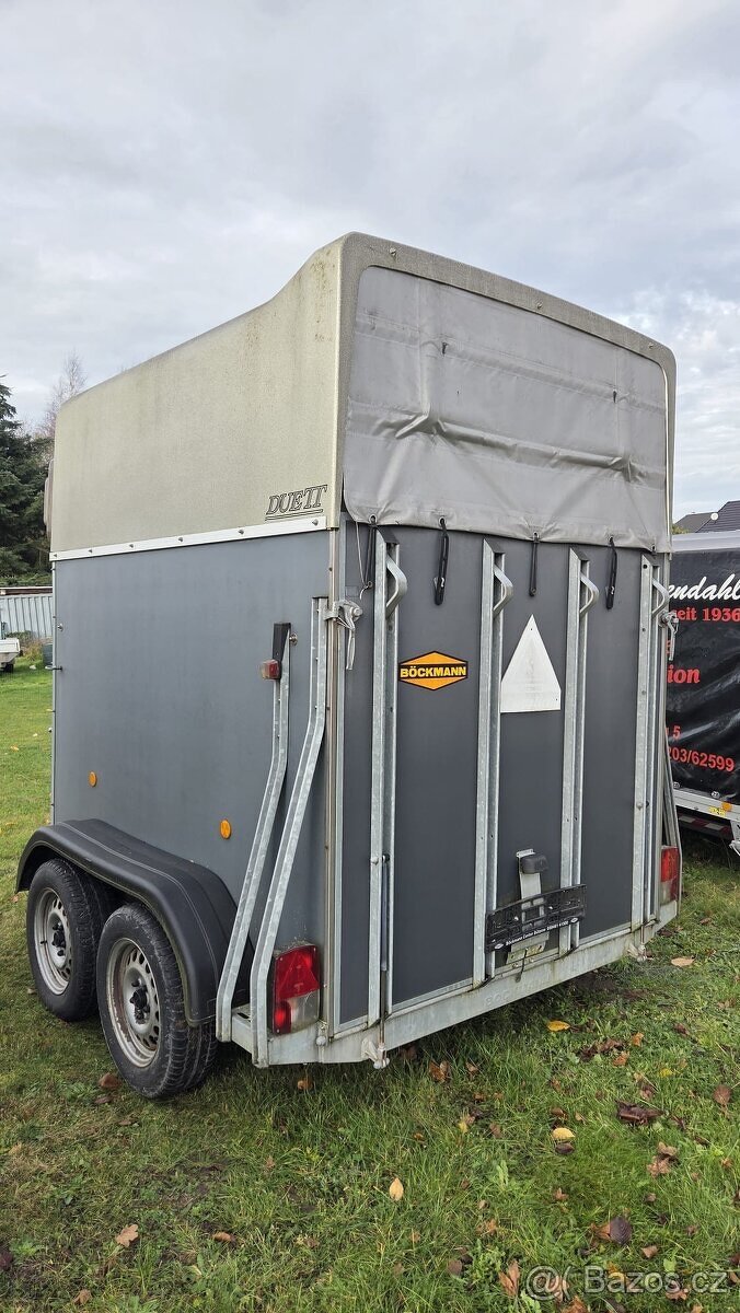 Prodám přepravník na 2 koně Hliniková podlaha - 4