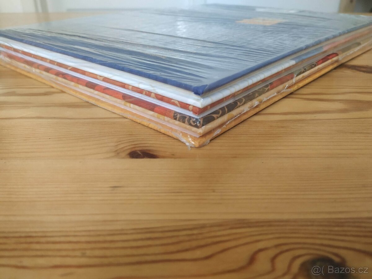 3 knihy- Fučíková: Karel IV., J. A. Komenský, T. G. Masaryk - 4