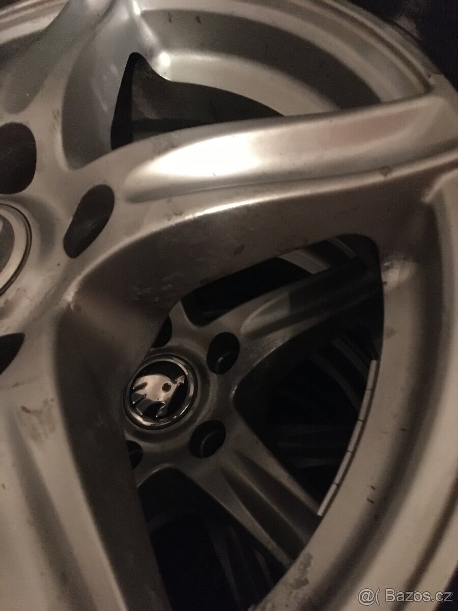 Alu disky r15 5x112 Škoda Octavia 2 - 4