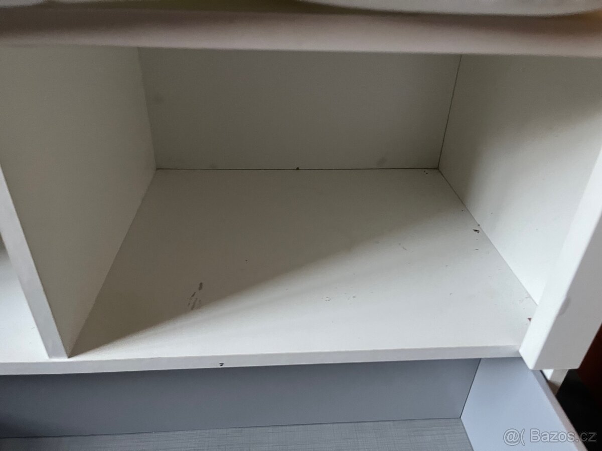 Přebalovací pult - 4