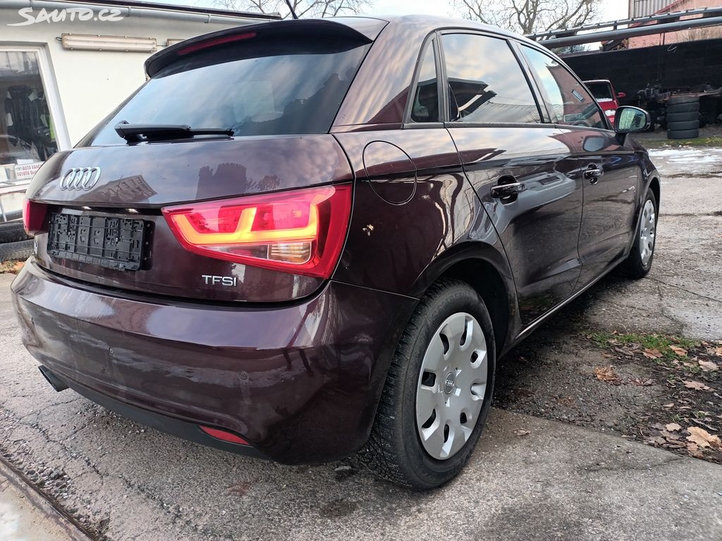 Audi A1, 1.4TFSI 103KW 6RYCHL NAVI XENO - 4