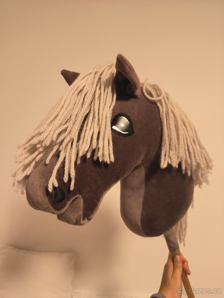 Prodám dva hobby horse - cena dohodou - 4