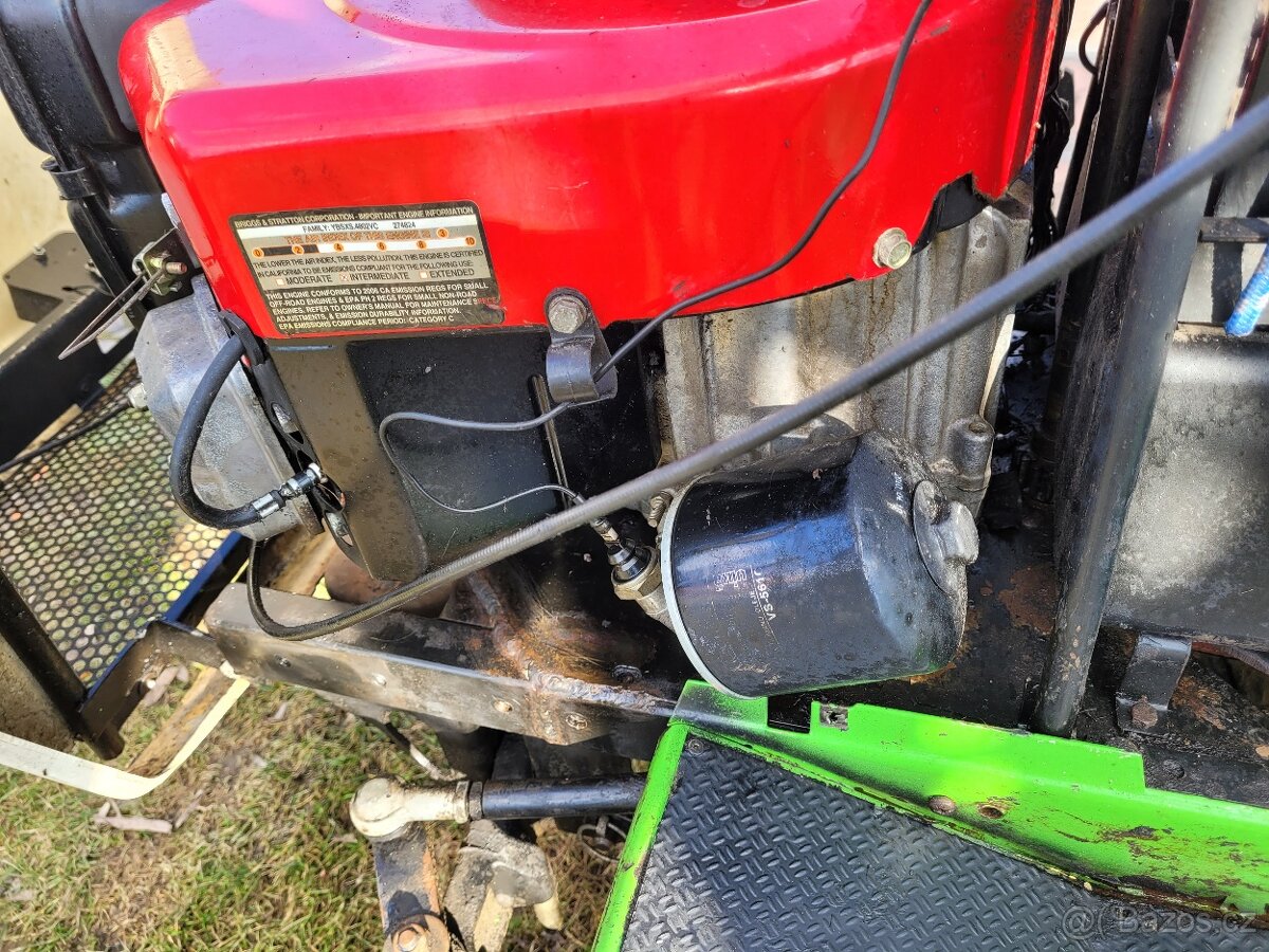 Zahradní traktůrek Etesia hydro 100 - 4