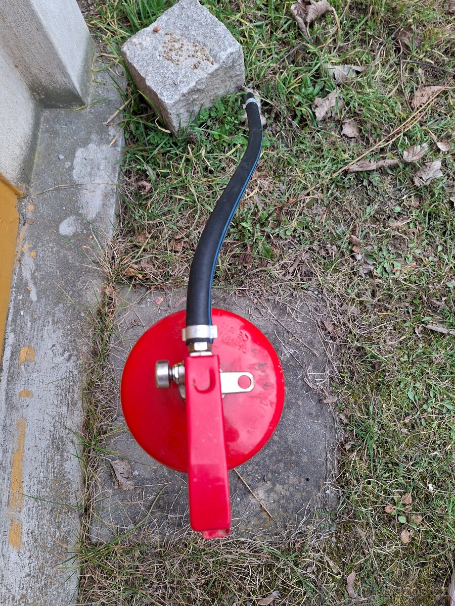Hasící přístroj - prázdný - 4
