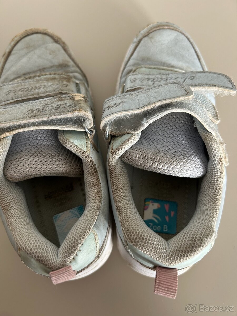 Prodam detske boty, vhodne do pisku, velikost 28 - 4