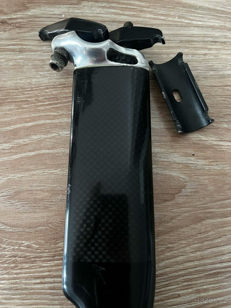 Karbonová aero sedlovka 27,2 - 4