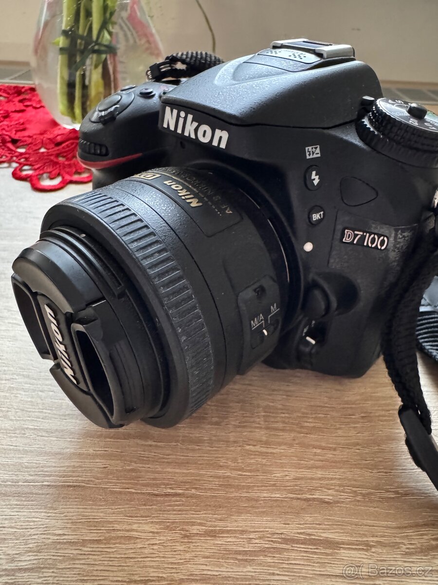Nikon D7100 + příslušenství - 4