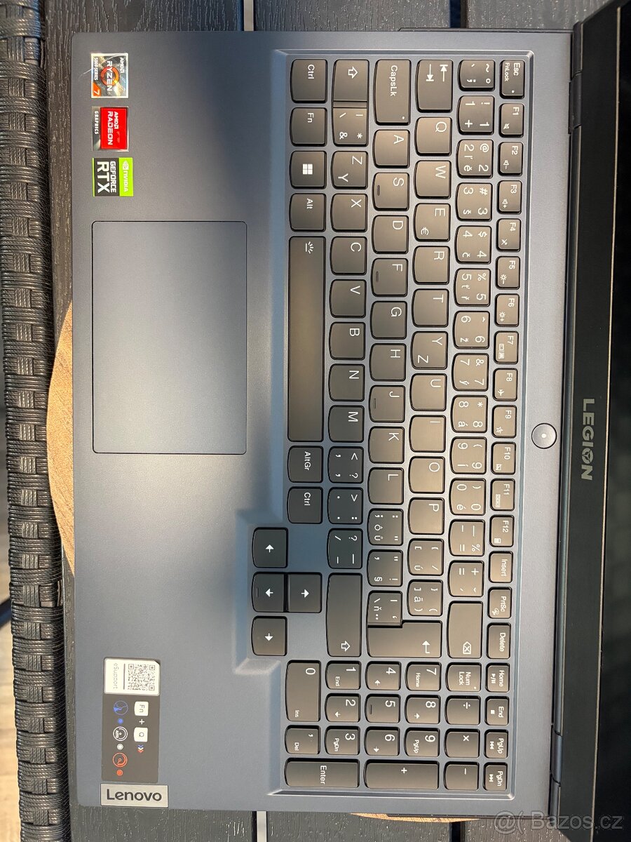 Herní notebook Lenovo Legion - 4