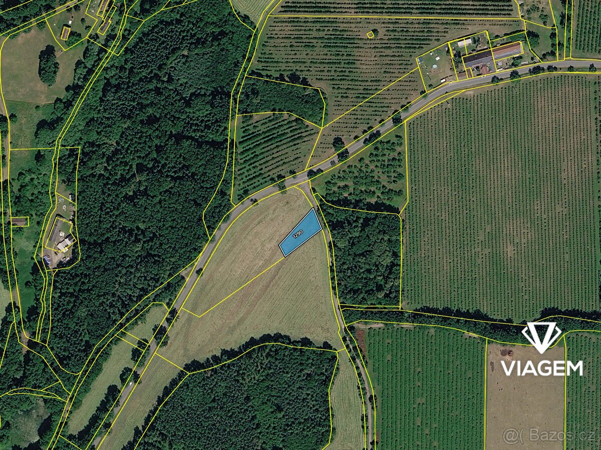 Pole 934 m², Podíl 50 % o výměře 467 m² - 4
