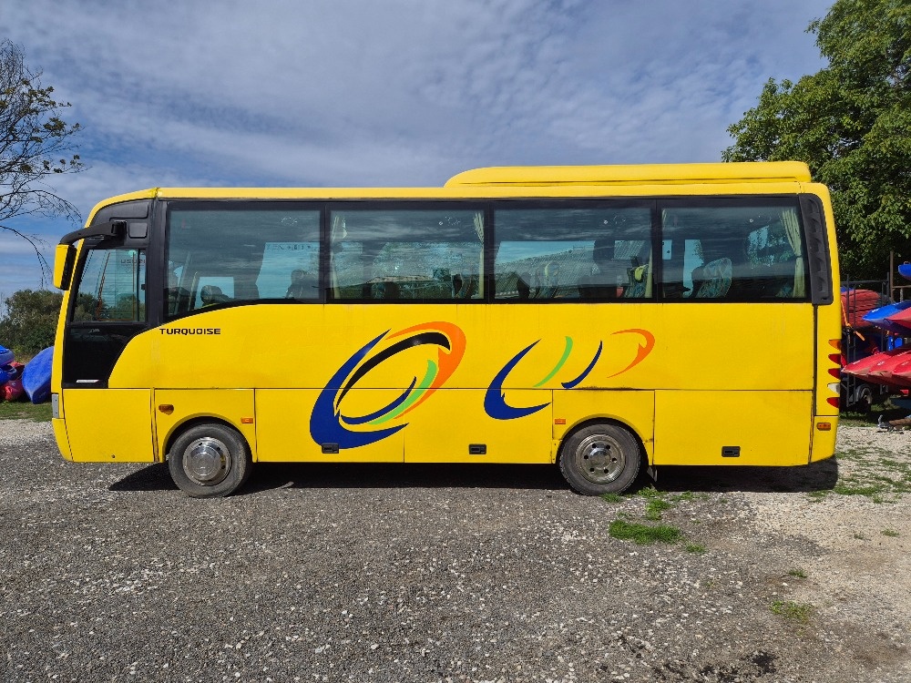 Autobus ISUZU 26+1 míst - 4