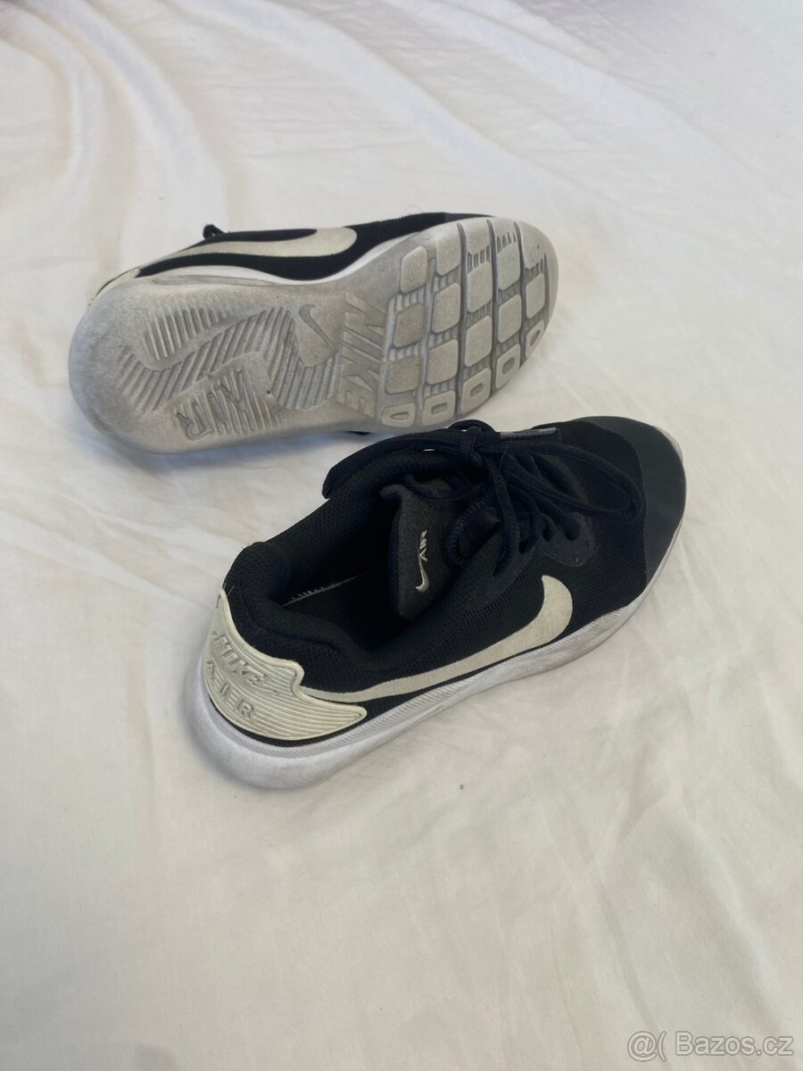 Černé tenisky Nike Air – vel. 38 - 4