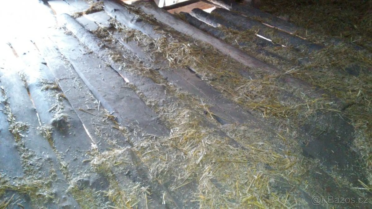 Staré nezejdované fošny a tesané trámy - 4