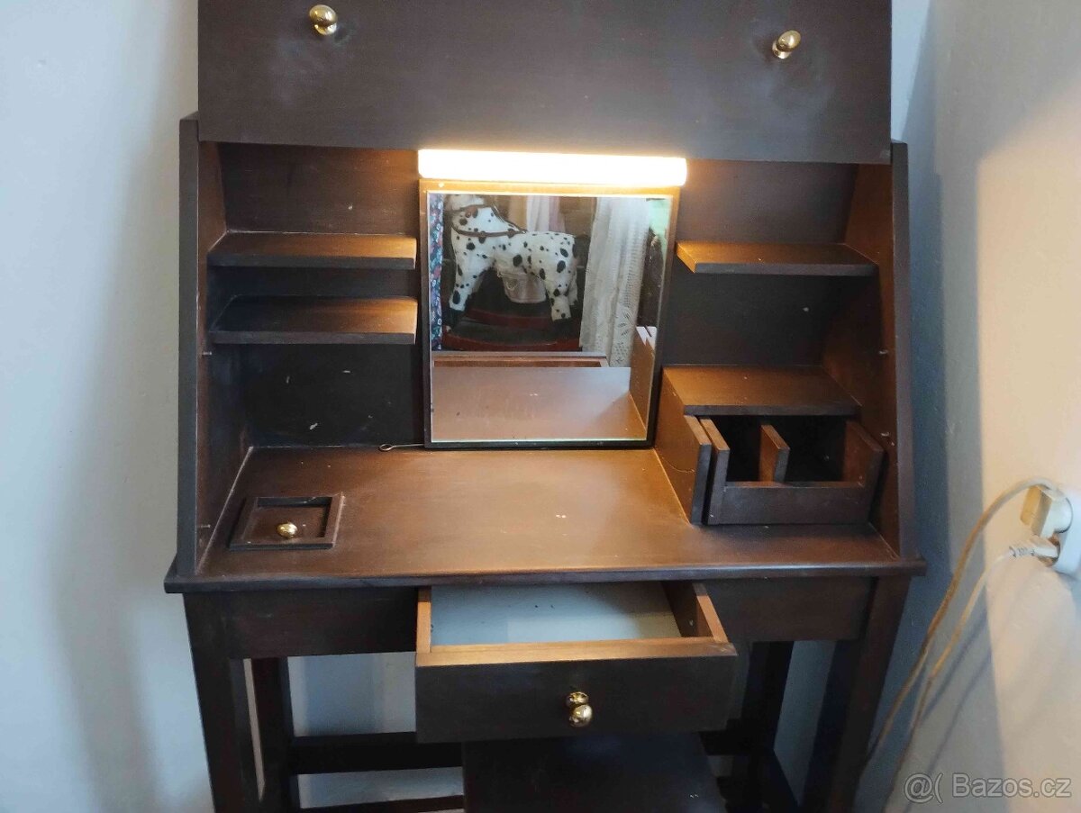 kosmetický starožitný stolek - 4