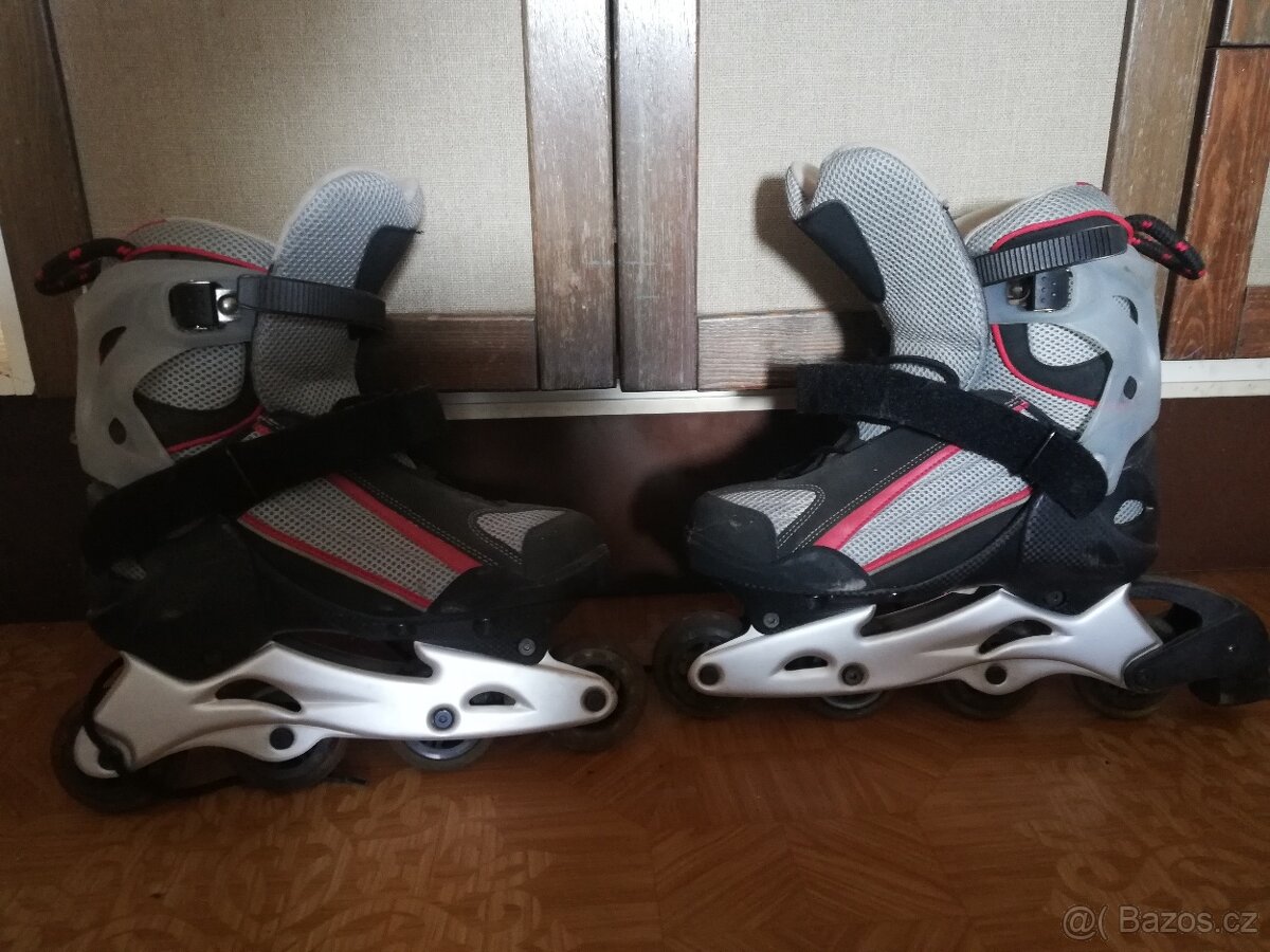 KOLEČKOVÉ BRUSLE/ IN Line 43-44, dětská cyklo helma - 4