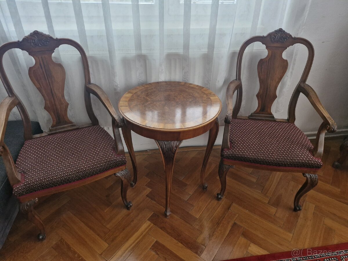 Starožitný nábytek - 4