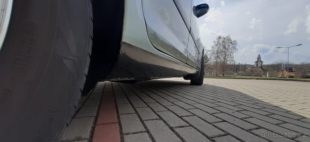 Volkswagen Golf Plus 1.6i - 4