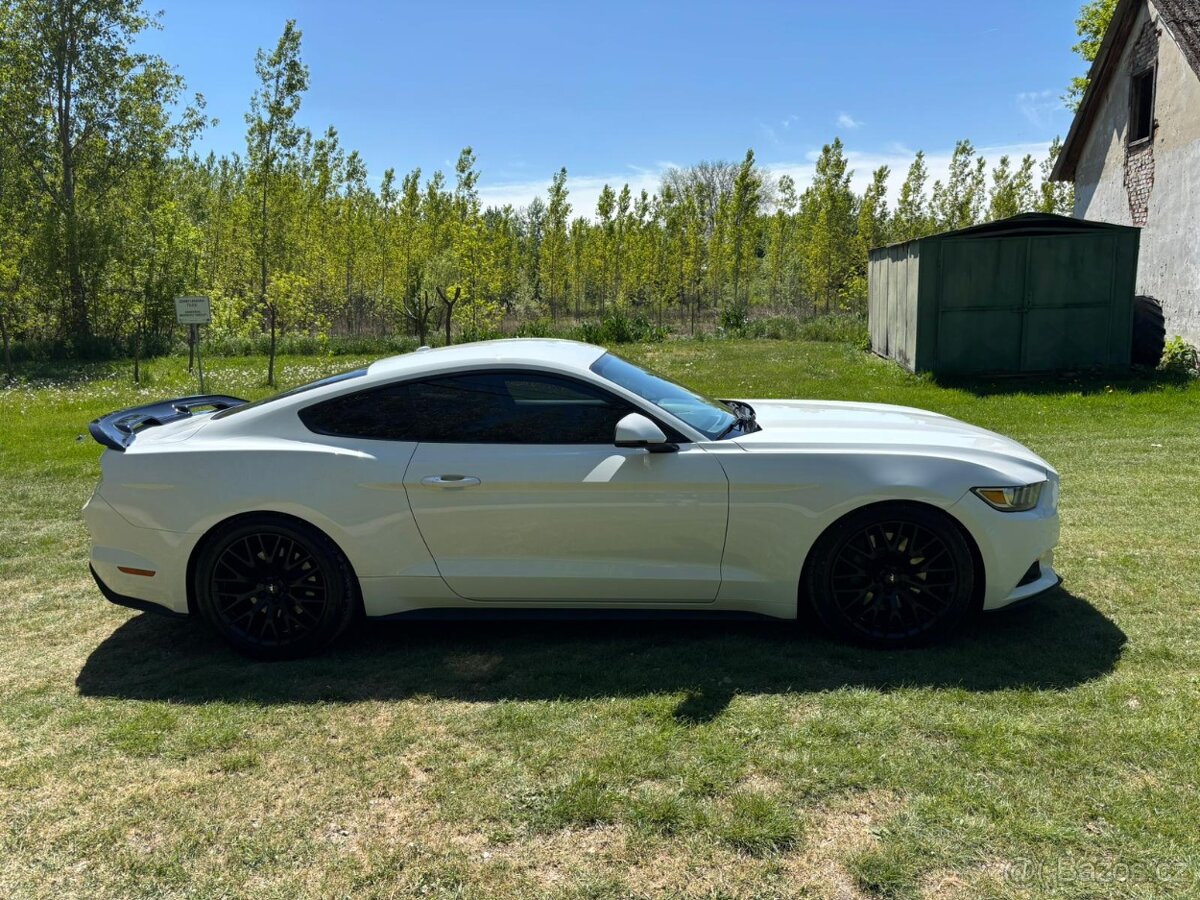 Ford Mustang 2.3 EcoBoost - 4
