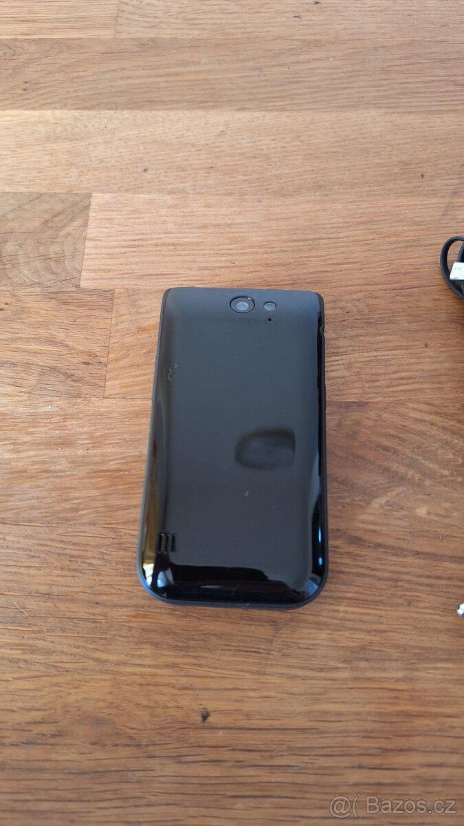 Nokia 2720 Flip / LTE / dual sim - 4