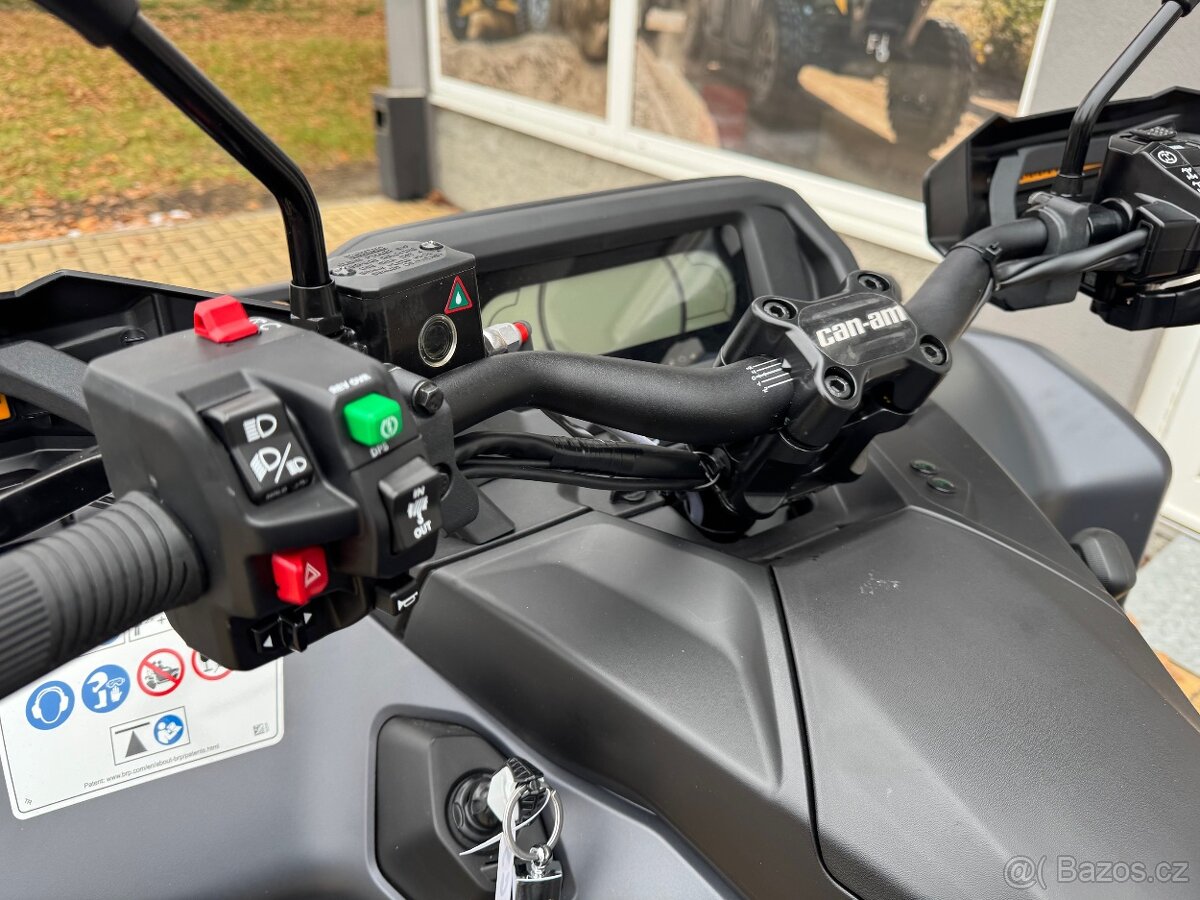 Čtyřkolka Can-Am Outlander 1000 XT-P ABS MY25