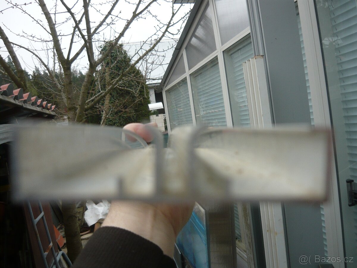 HLINÍKOVÝ PROFIL - 4