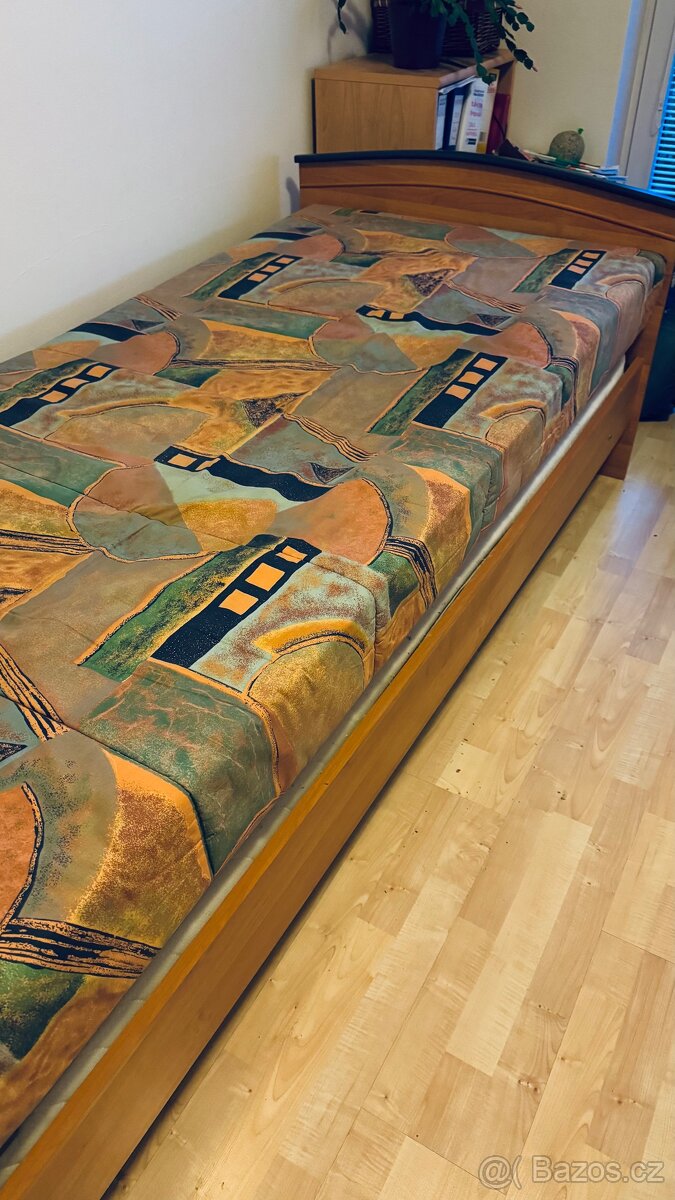 Stůl a postel - 4