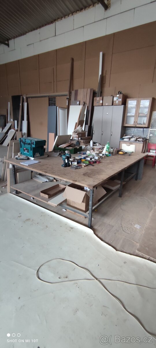 Pracovní stůl - 4