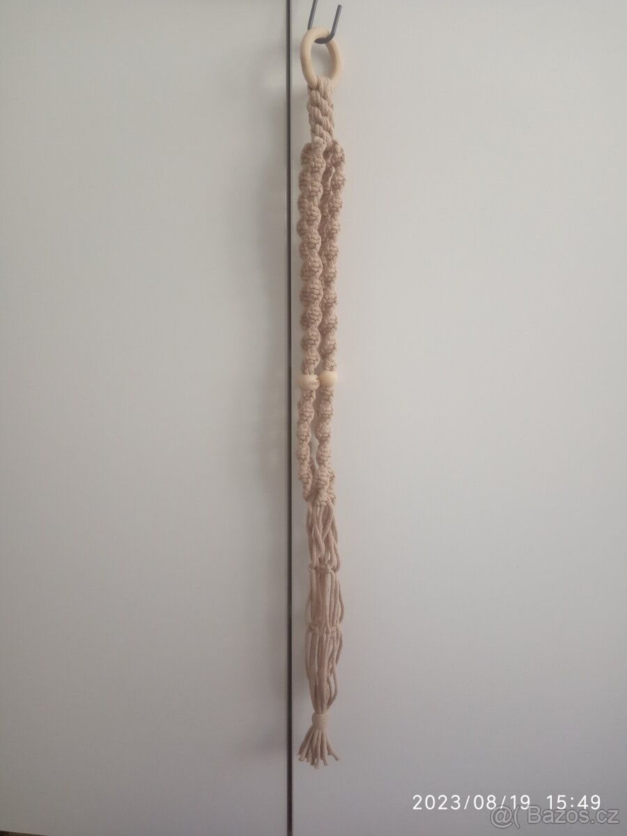 Závěs na květiny macramé - 4