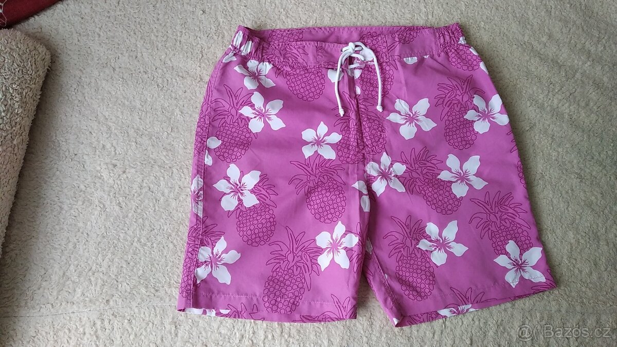 šortky, třičtvrtáky, trenýrky, sukně - 4