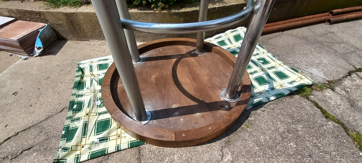 RETRO Velký kulatý stůl - 4