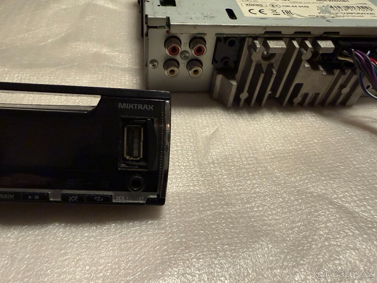 Autorádio Pioneer DEH-X5600BT - 4