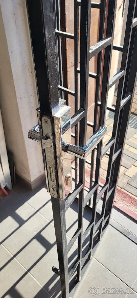 Bezpečnostní mříž do garáže - 4