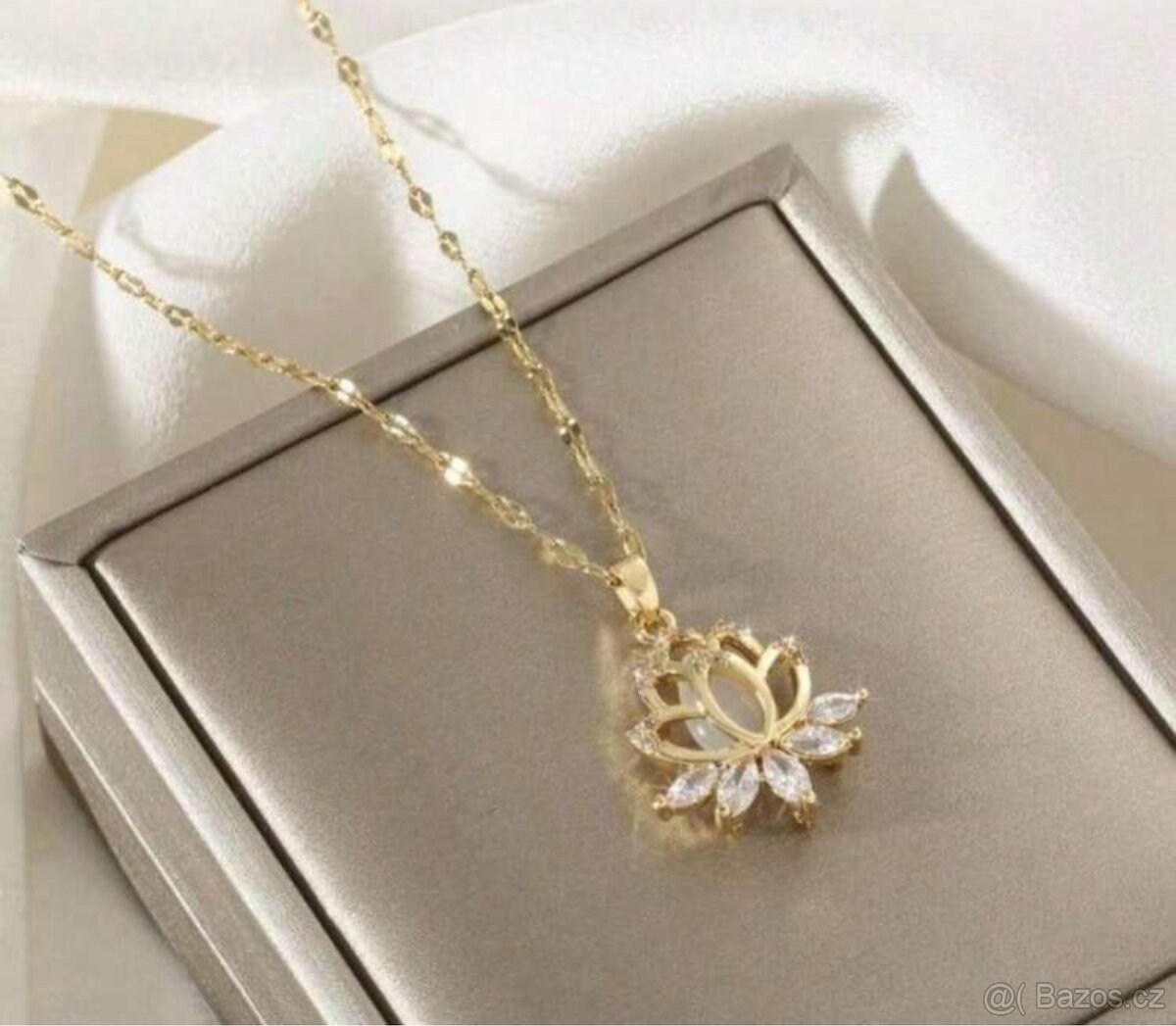 Dámské přívěsky s řetízkem - 4