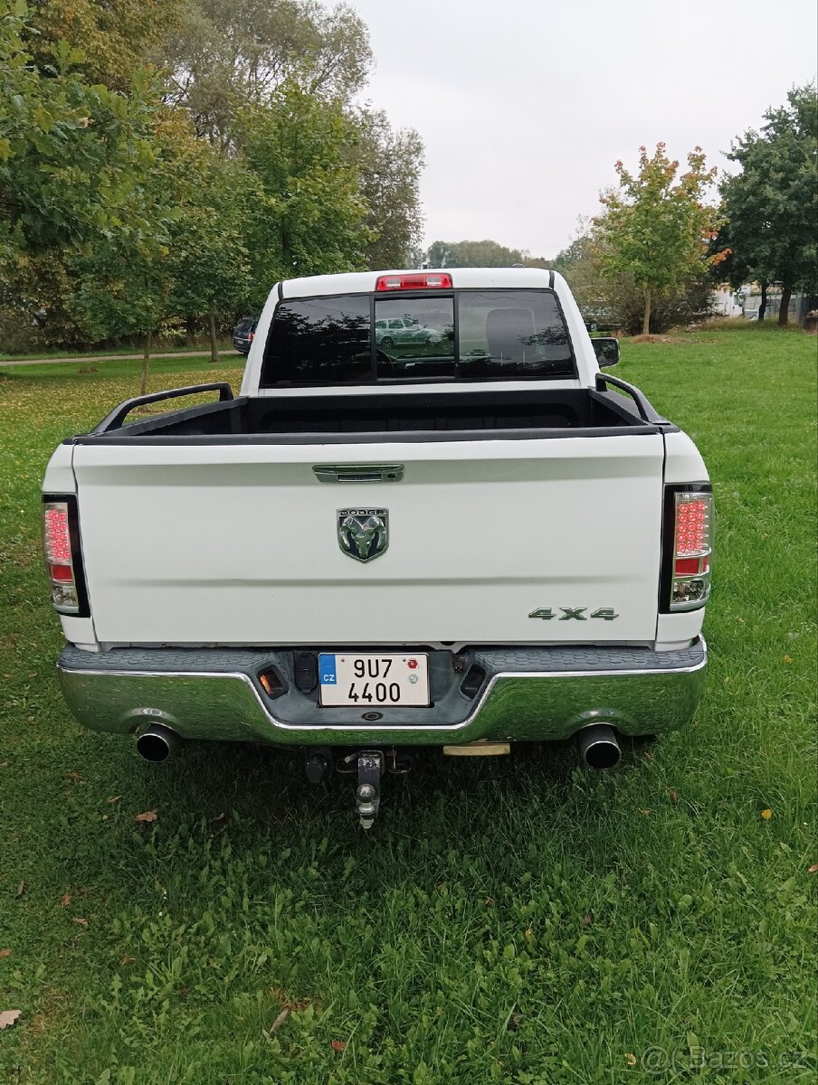 Prodám Dodge RAM 1500 - 4