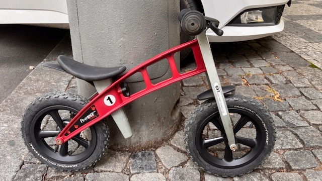 Odrážedlo FirstBIKE - 1400,- - 4