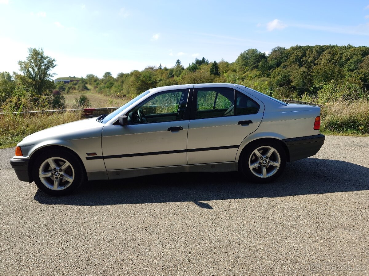 BMW E36 318iS Sedan r.v. 1994 - 4