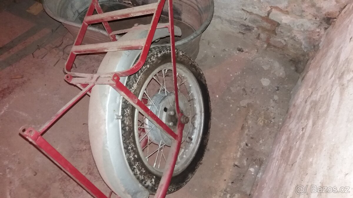 Část z moto jawa 250 - 4