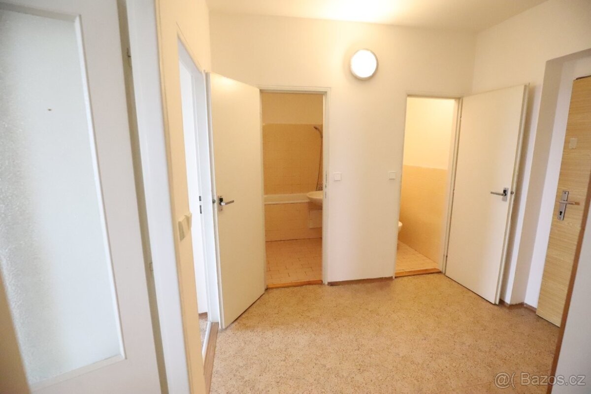Pronájem bytu 3+1 80 m² (pokoj) spolubydlení - 4